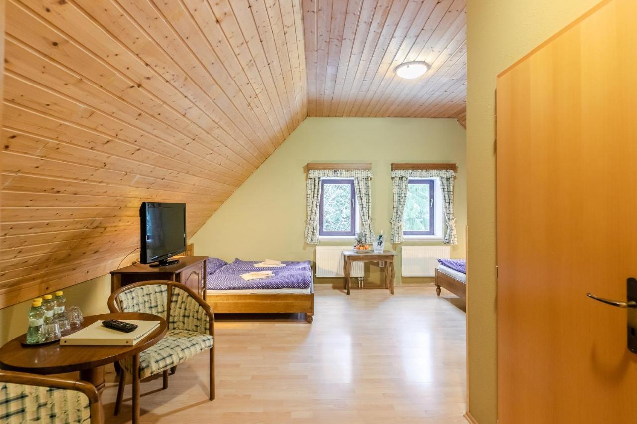 יוזפוב דול Hotel Perla Jizery מראה חיצוני תמונה